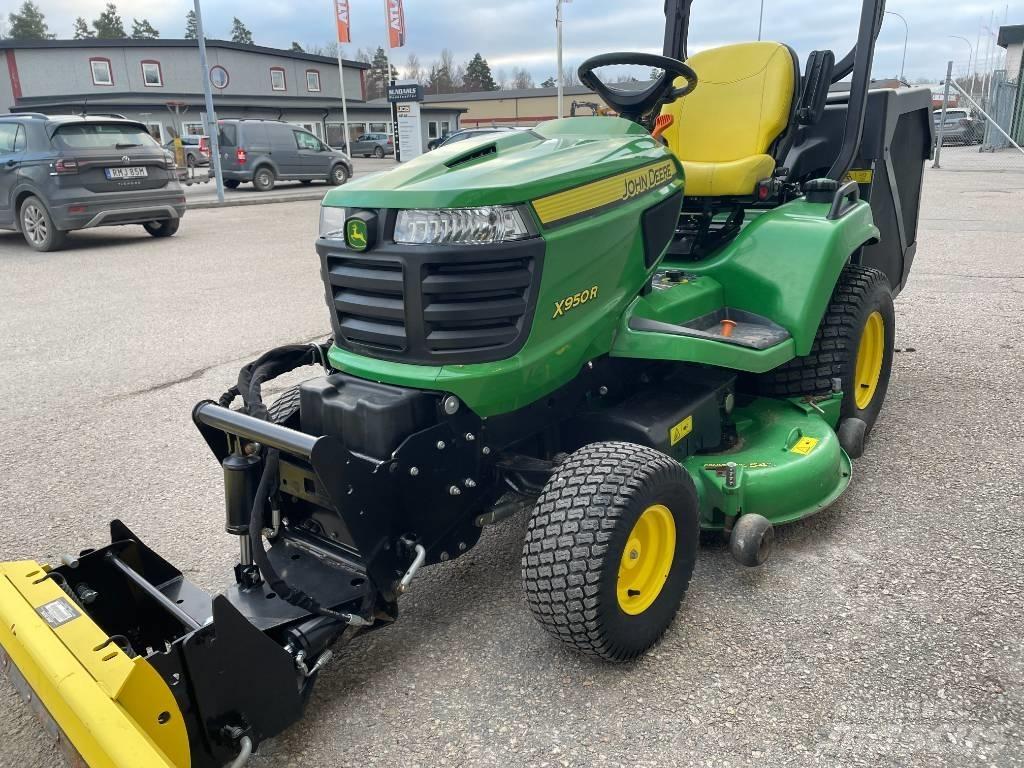 John Deere X 950 R ركوب الحشائش