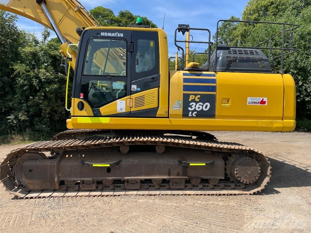 Komatsu PC 360 LC-11 حفارات زحافة