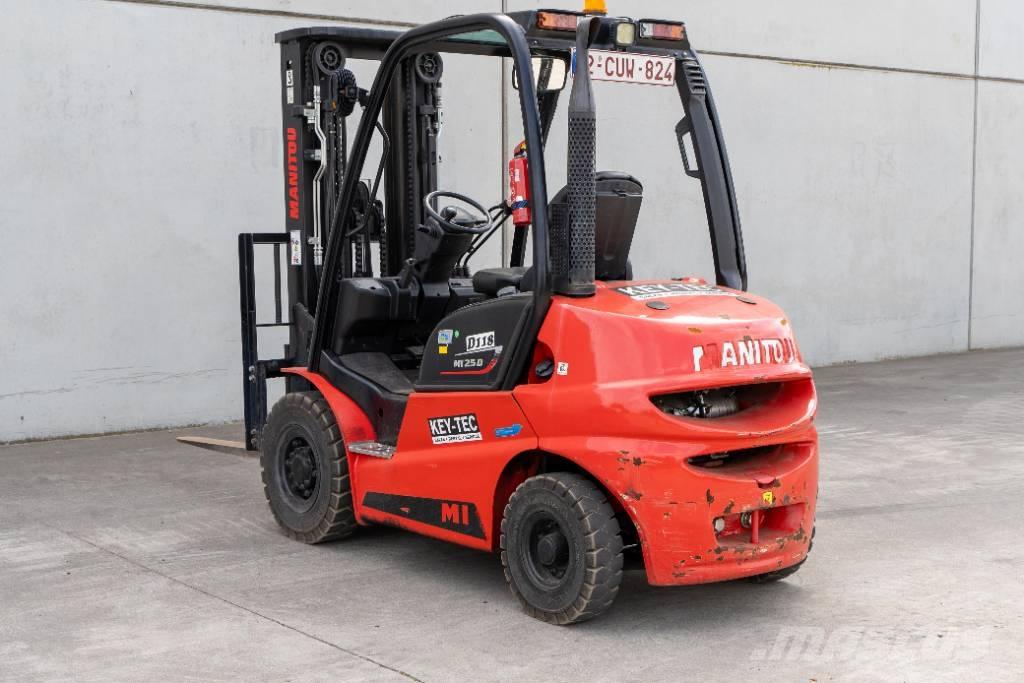 Manitou MI 25 شاحنات الديزل