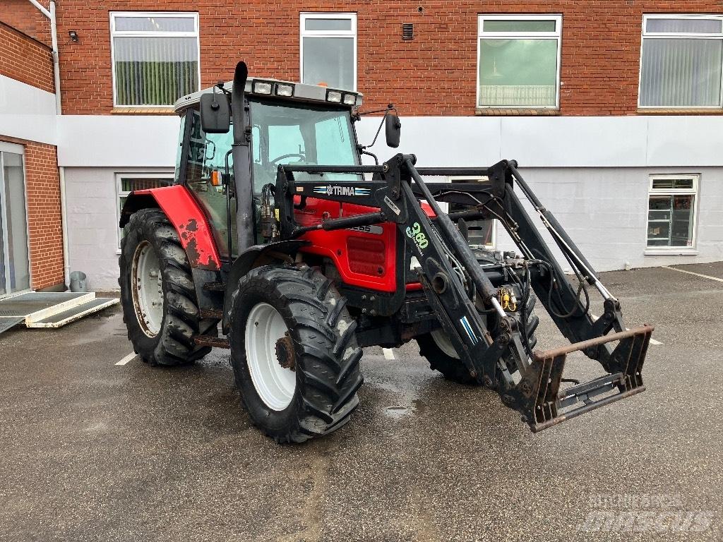 Massey Ferguson 6255 الجرارات