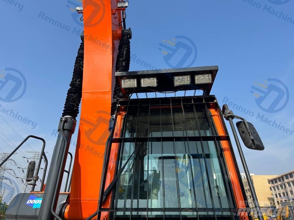 Doosan DX 300LC-9C حفارات زحافة
