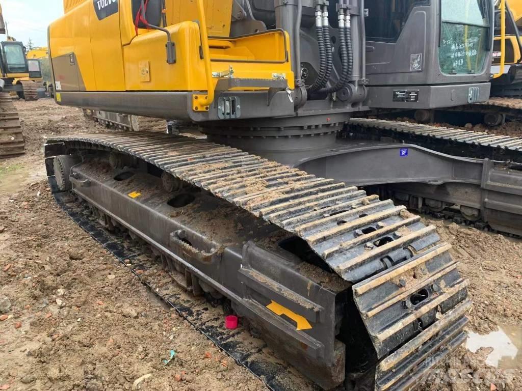 Volvo EC 300 D حفارات زحافة