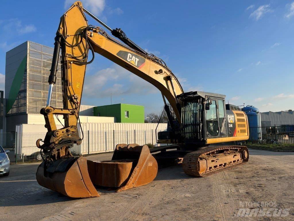 CAT 324 E حفارات زحافة