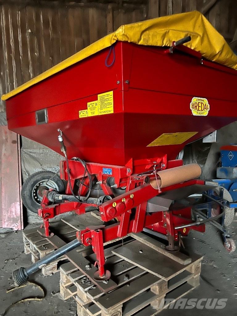 Bredal F 2 معدات توزيع السماد العضوي