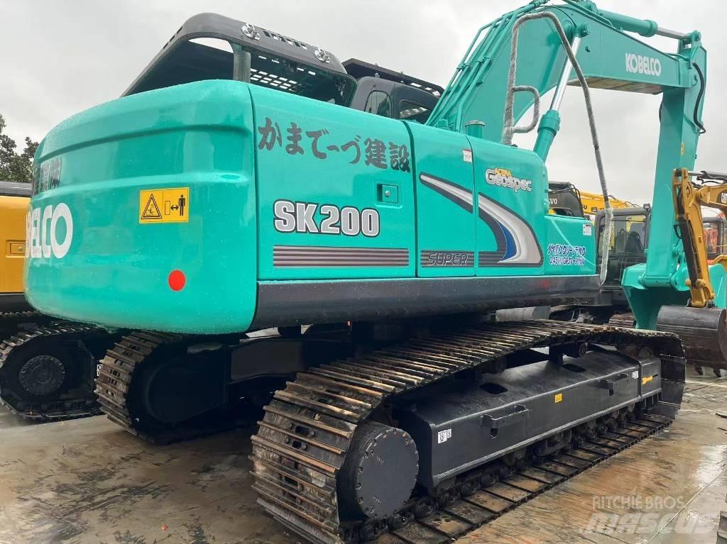 Kobelco SK 200-8 حفارات زحافة