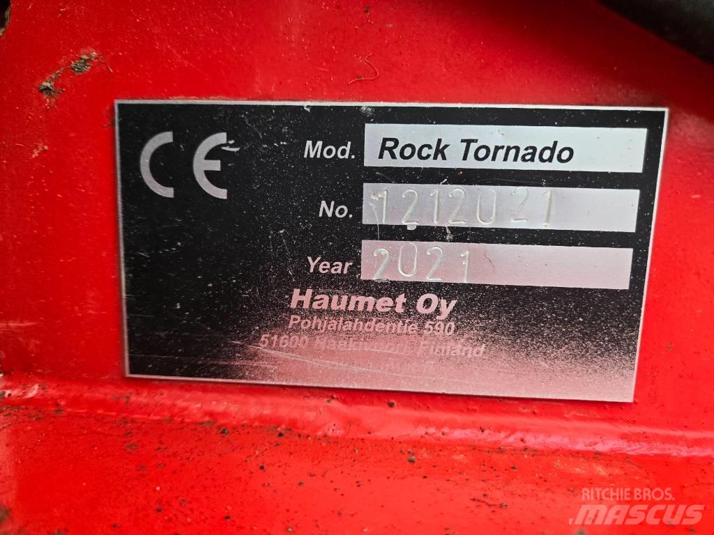  Haumet Rock Tornado أَدَاةٌ لِجمع الحجارة