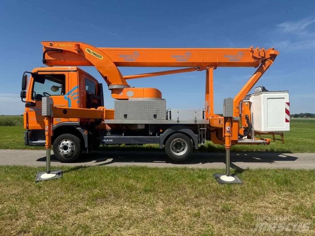 Palfinger P 300 KS المنصات الهوائية المثبتة على شاحنة