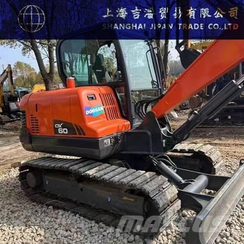 Doosan DX 60 حفارات زحافة