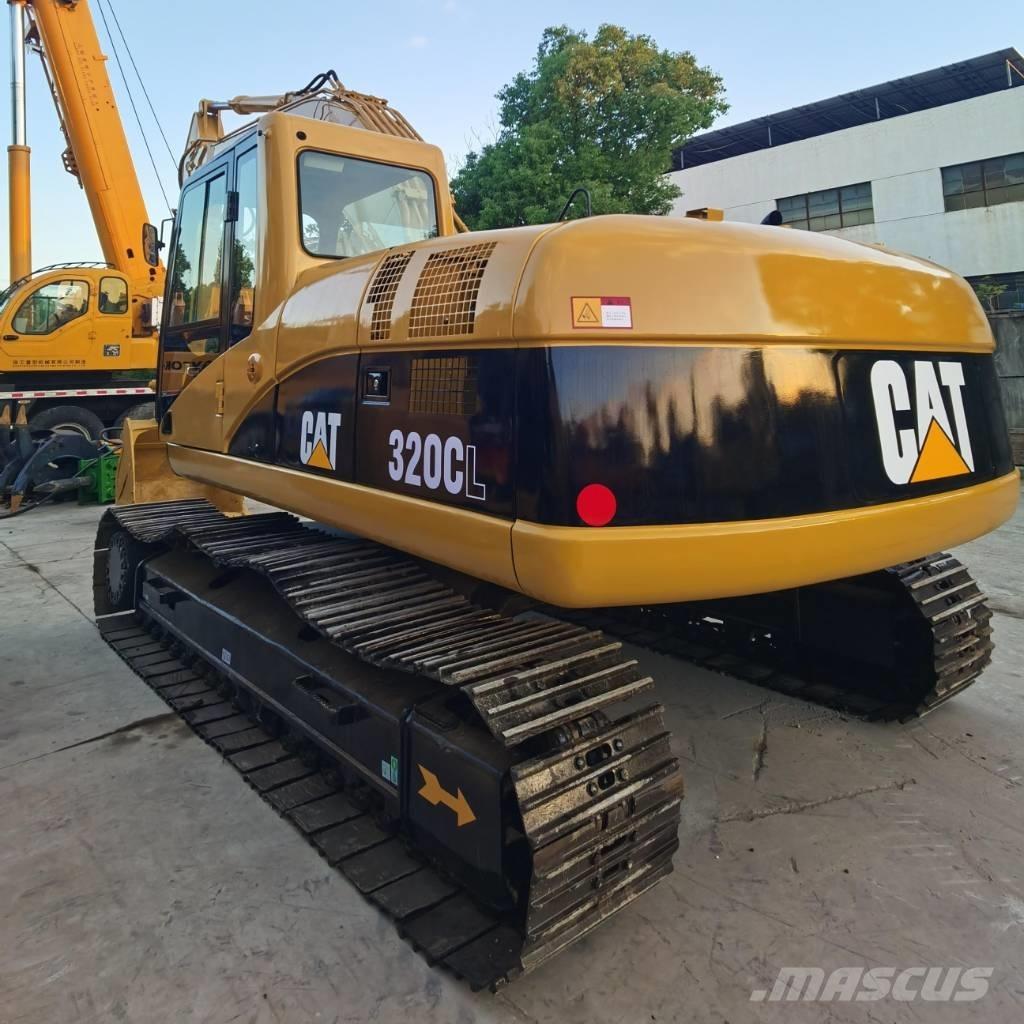 CAT 320 C L حفارات زحافة