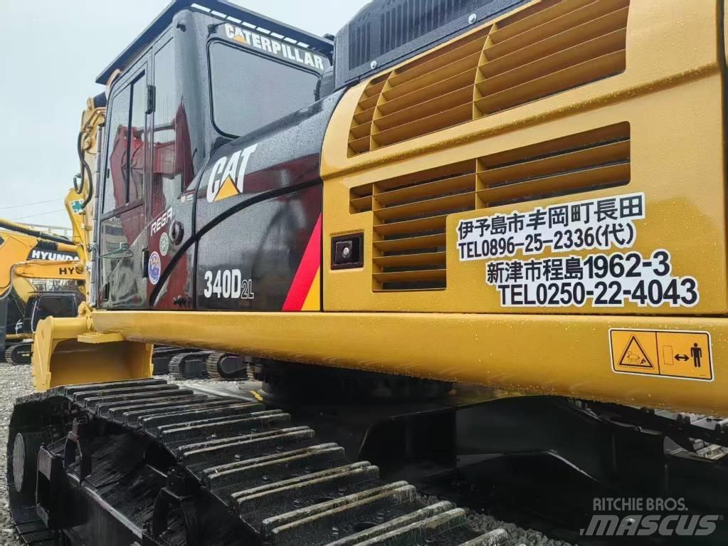 CAT 340 حفارات زحافة