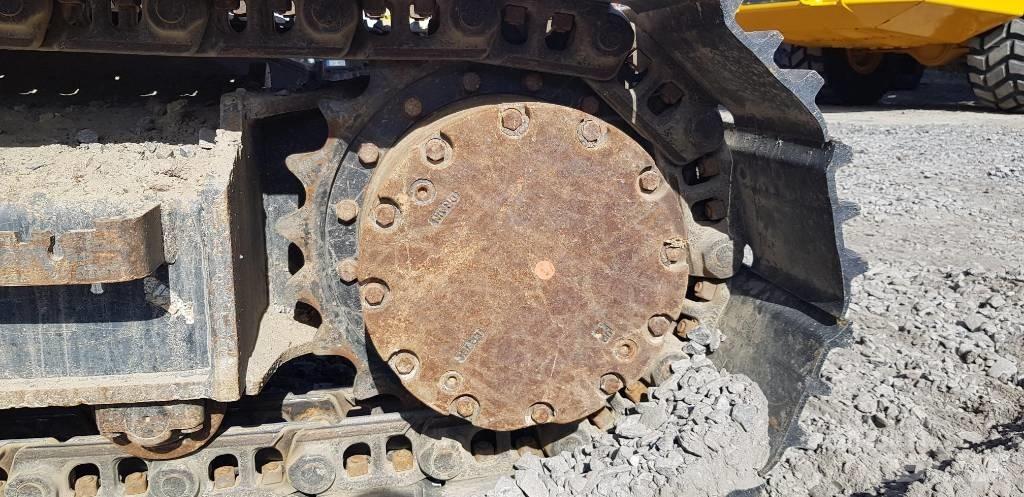 Hitachi ZX135US-6 BL حفارات زحافة