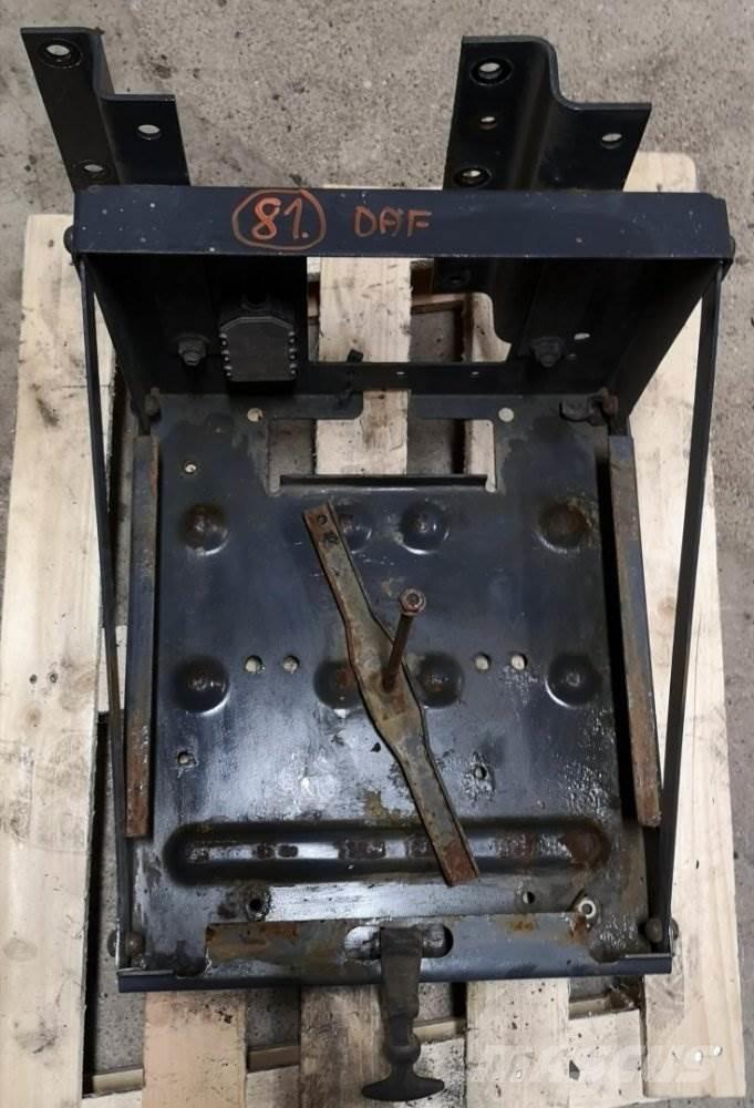 DAF LF DRŽÁK 1705480 مكونات أخرى