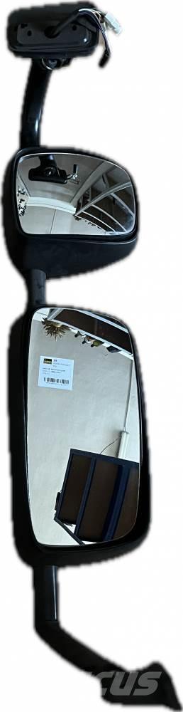 DAF XF ZRCÁTKO LEVÉ مكونات أخرى