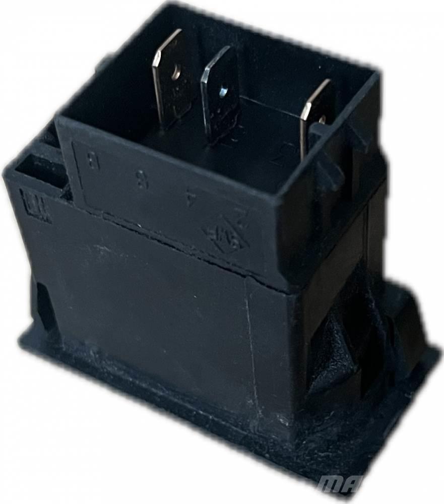 PŘEPÍNAČ DAF LF, CF, XF مكونات أخرى