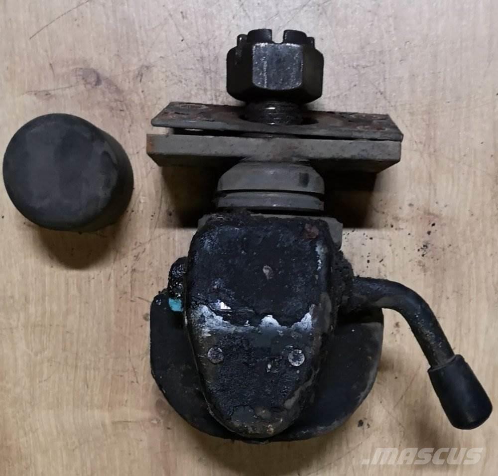  ZÁVĚSNÉ ZAŘÍZENÍ مكونات أخرى