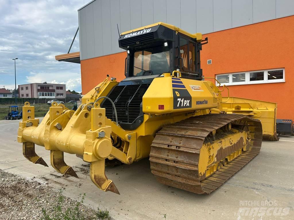 Komatsu D 71PX-24 E0 بلدوزرات مجنزرة