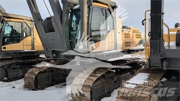 Volvo PL4608 رافعات مد أنابيب