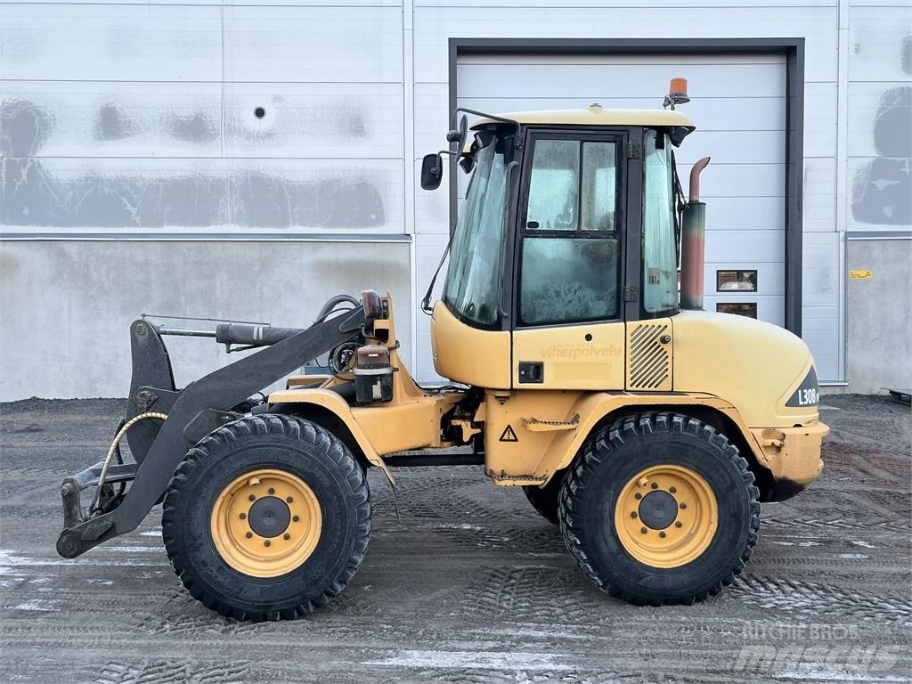 Volvo L 30 B لوادر بعجل