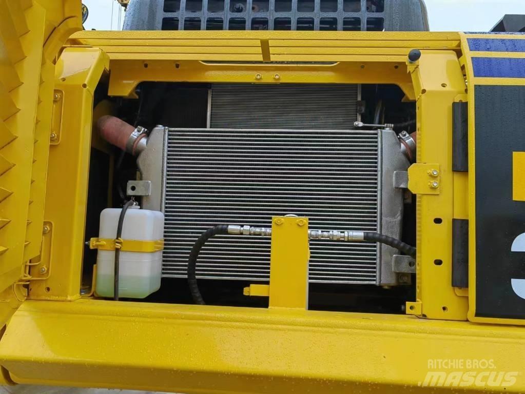 Komatsu PC 300-8 حفارات زحافة