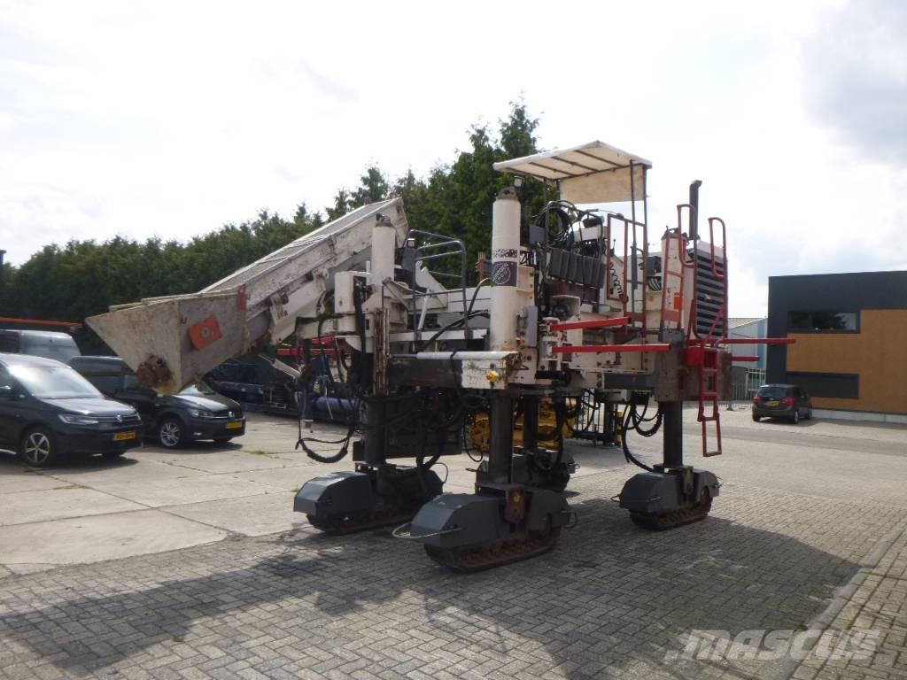 Wirtgen SP250 ماكينات الحصاة والخرسانة