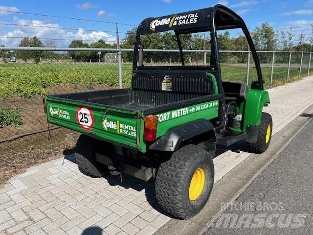 John Deere Gator ماكينات منفعة عامة