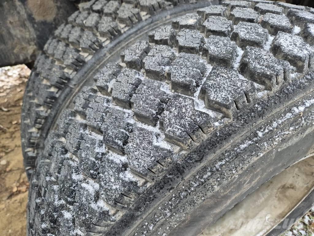 Sisu E11 شاحنات قلابة