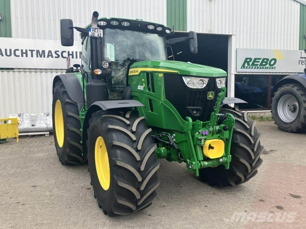 John Deere 6R215 الجرارات