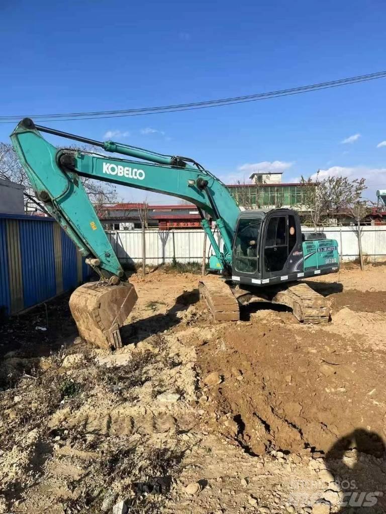 Kobelco SK 200-8 حفارات زحافة