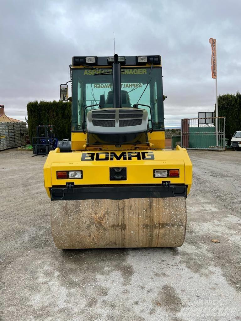 Bomag BW 170 AD مداحل ثنائية الاسطوانة