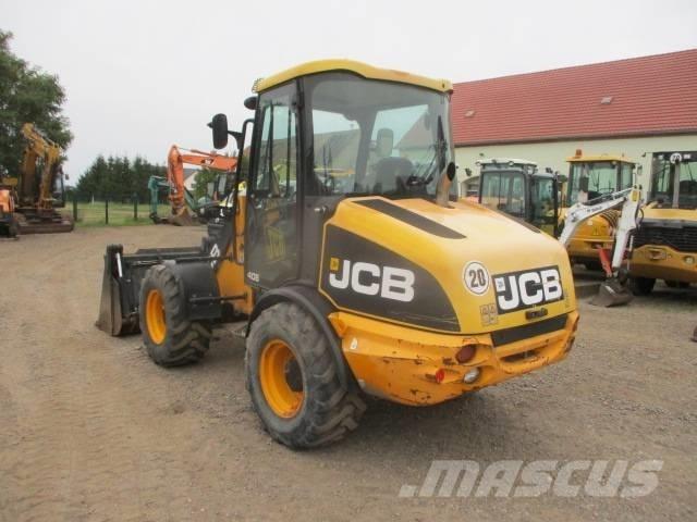 JCB 406 B لوادر بعجل