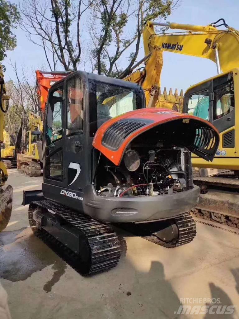 Doosan DX 60-9C حفارات زحافة
