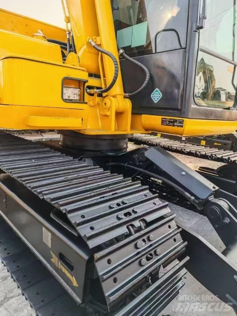 Komatsu 70-8 حفارات زحافة