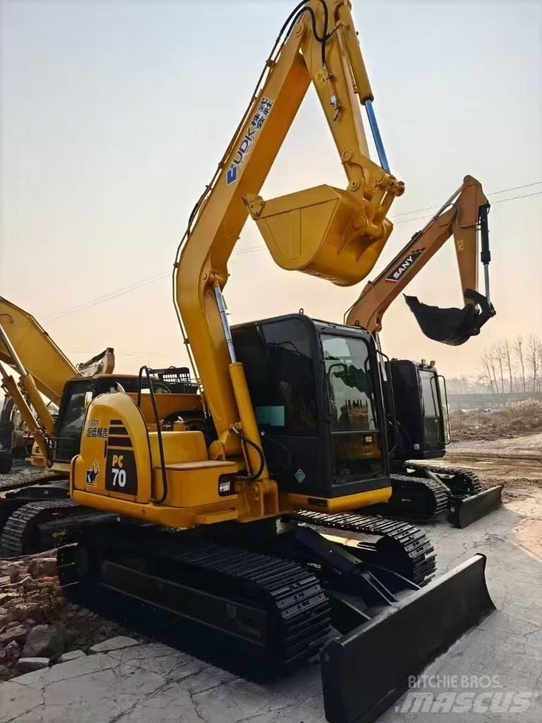 Komatsu 70-8 حفارات زحافة