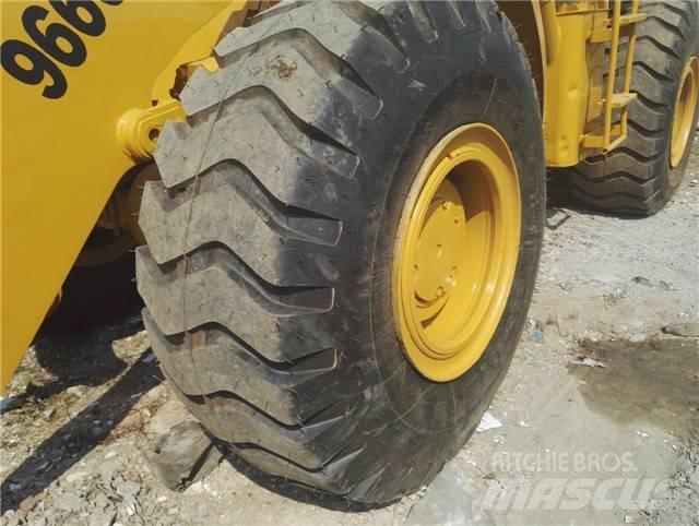 CAT 966 G لوادر بعجل