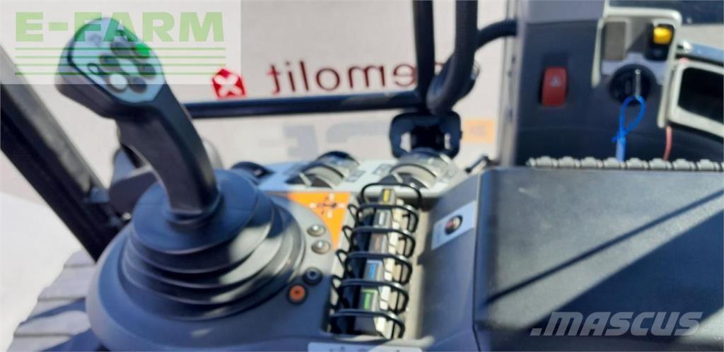 JCB 8330 الجرارات