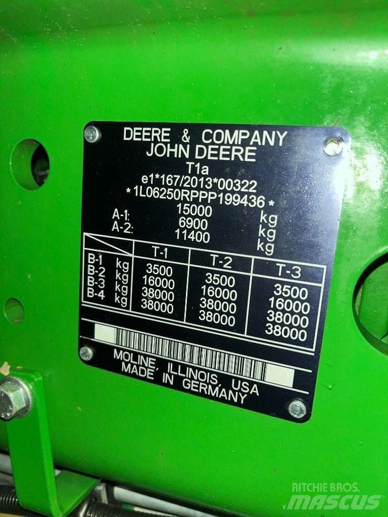 John Deere 6R 250 الجرارات