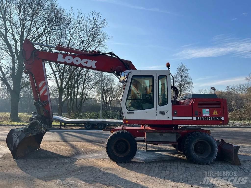 Liebherr 902 حفارات بعجل