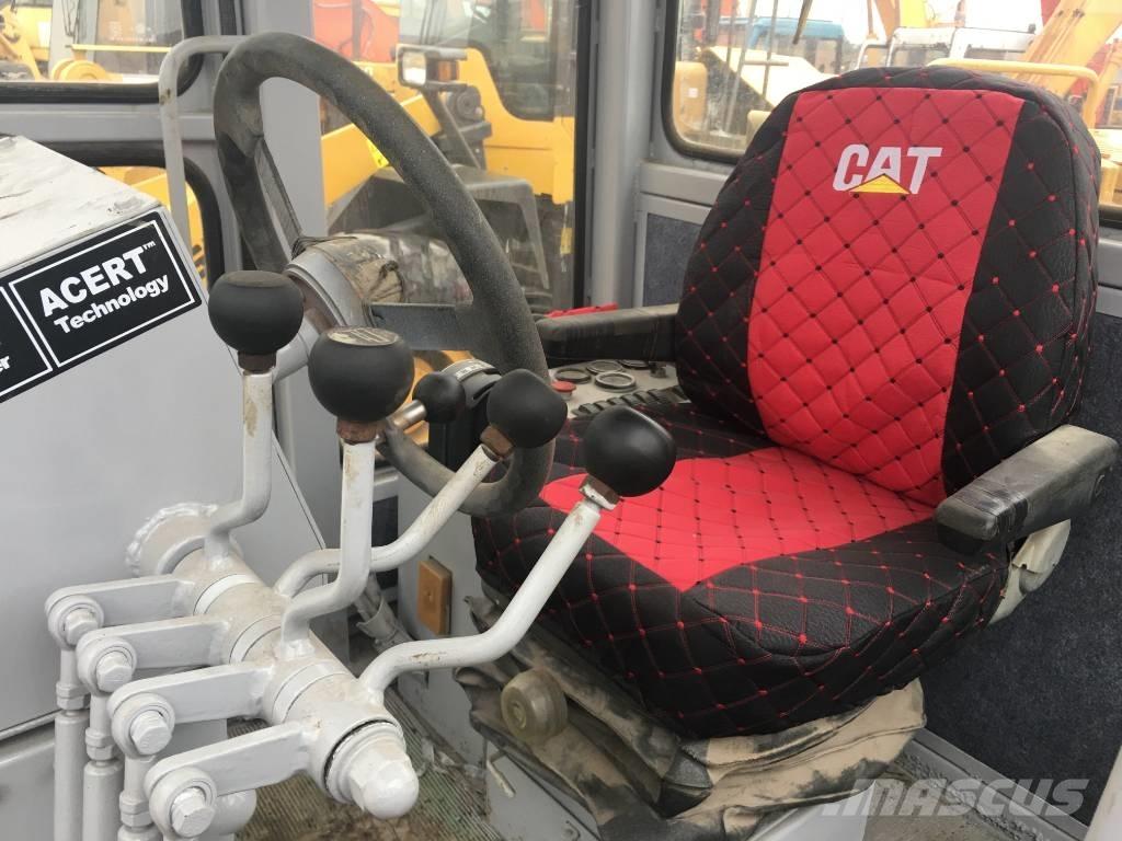 CAT 140 H معدات تمهيد الطرق