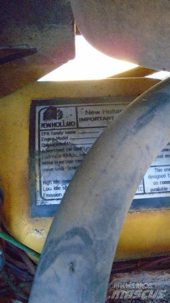 New Holland 545 D الجرارات