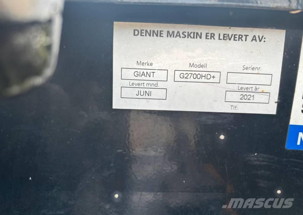 GiANT G 2700 HD لوادر صغيرة