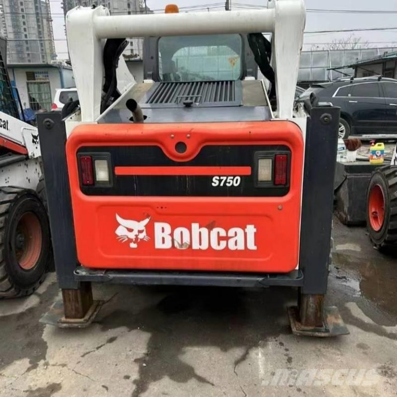 Bobcat S 750 لوادر انزلاقية التوجيه