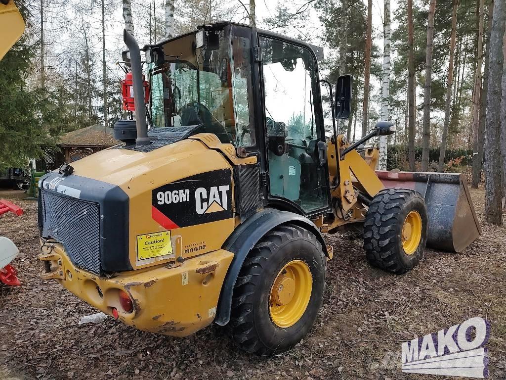 CAT 906 M لوادر بعجل
