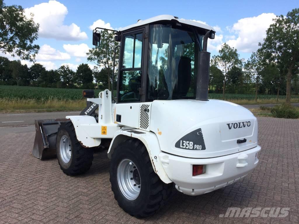 Volvo L 35 B لوادر بعجل