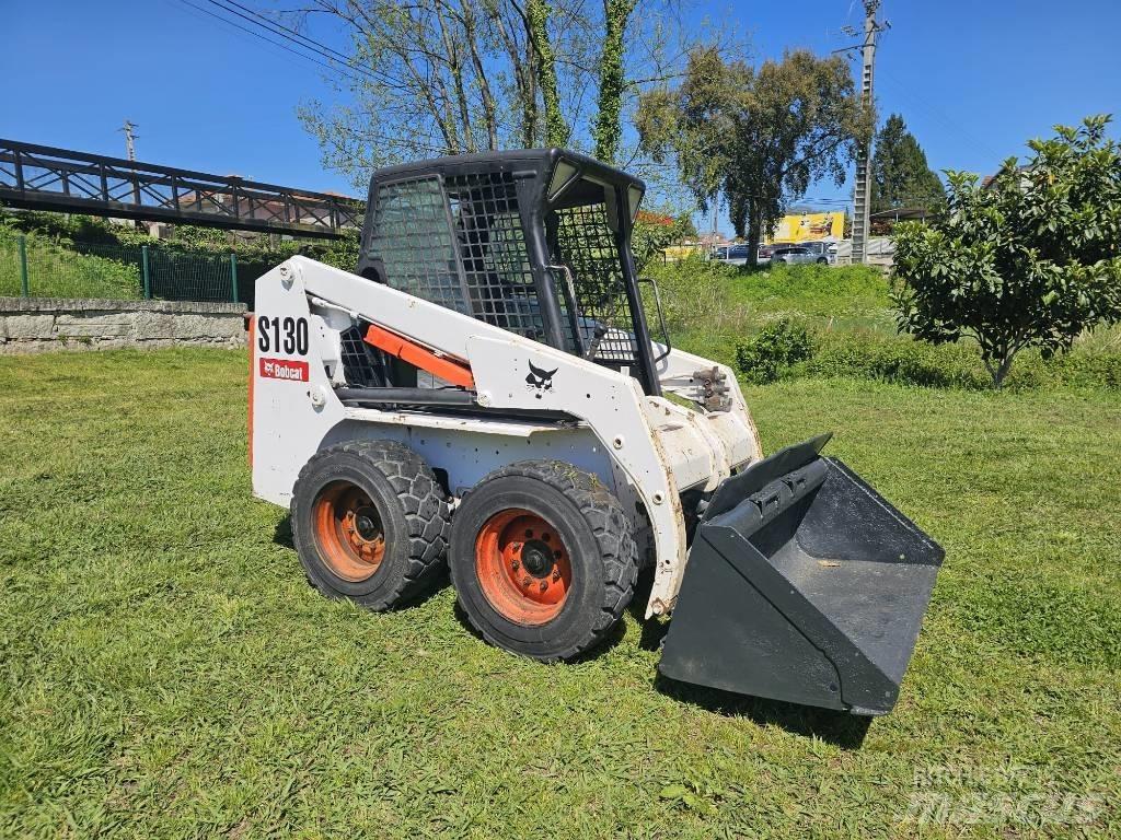 Bobcat S 130 لوادر صغيرة
