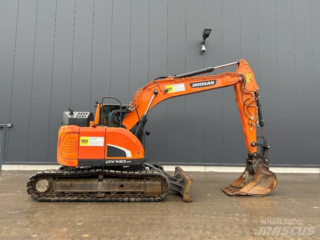 Doosan DX 140 LCR-5 حفارات زحافة