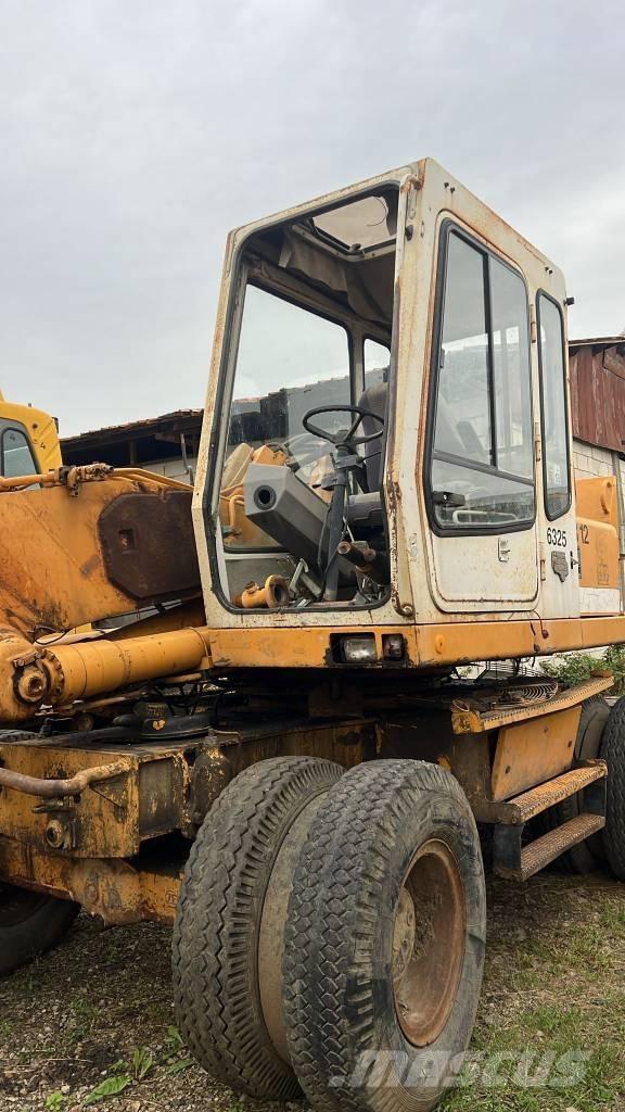 Liebherr 912 كابينة والداخلية