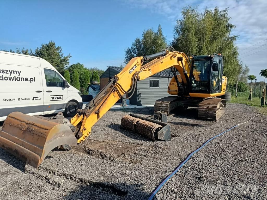 JCB JS 130 حفارات زحافة