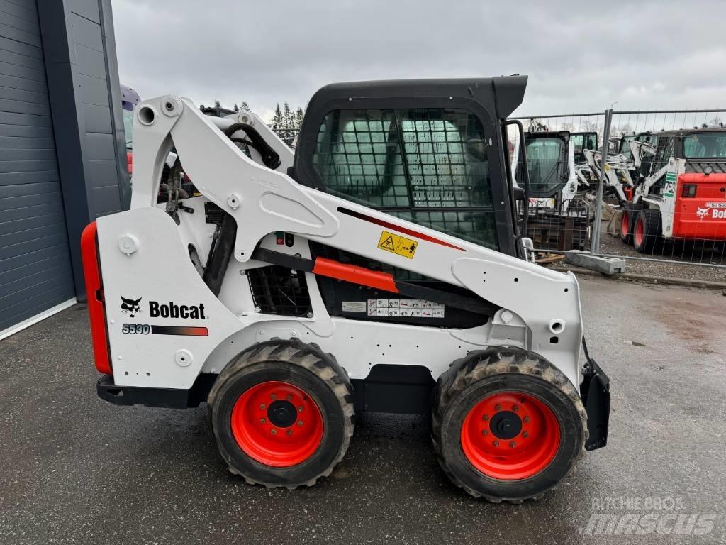 Bobcat S 530 لوادر انزلاقية التوجيه