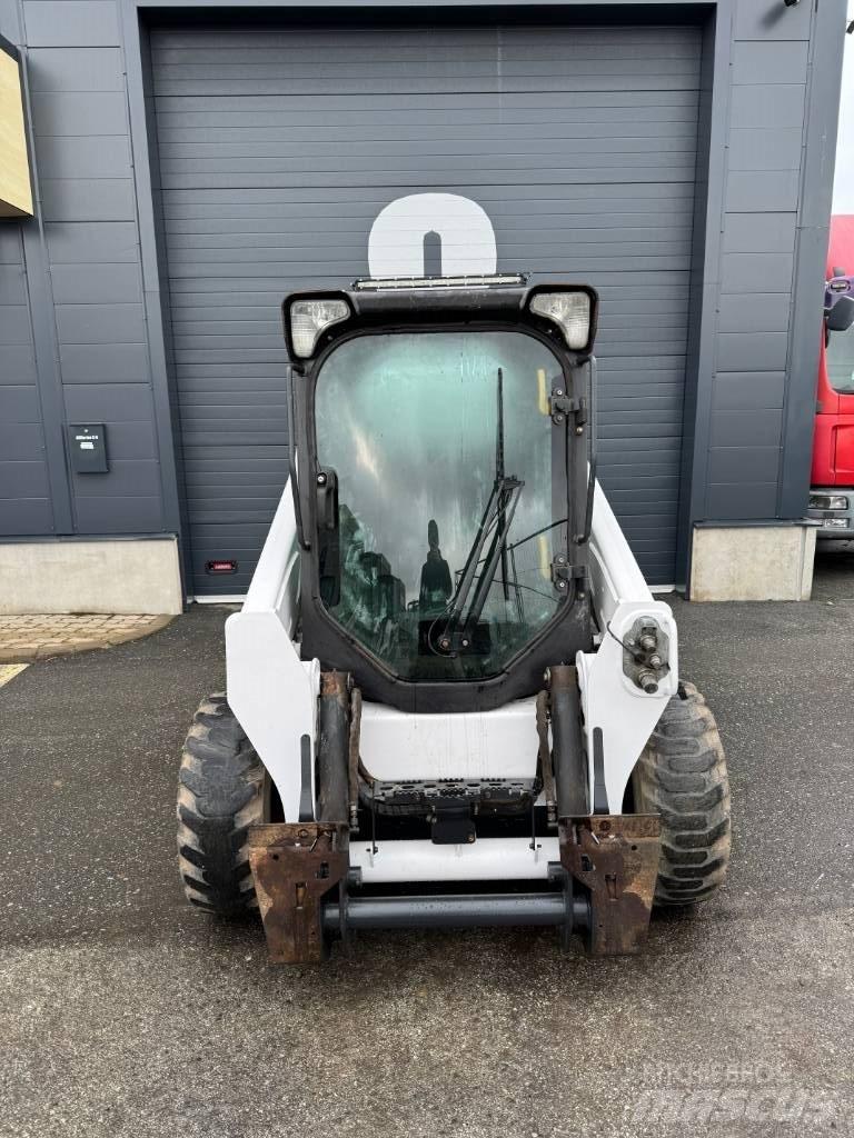 Bobcat S 530 لوادر انزلاقية التوجيه