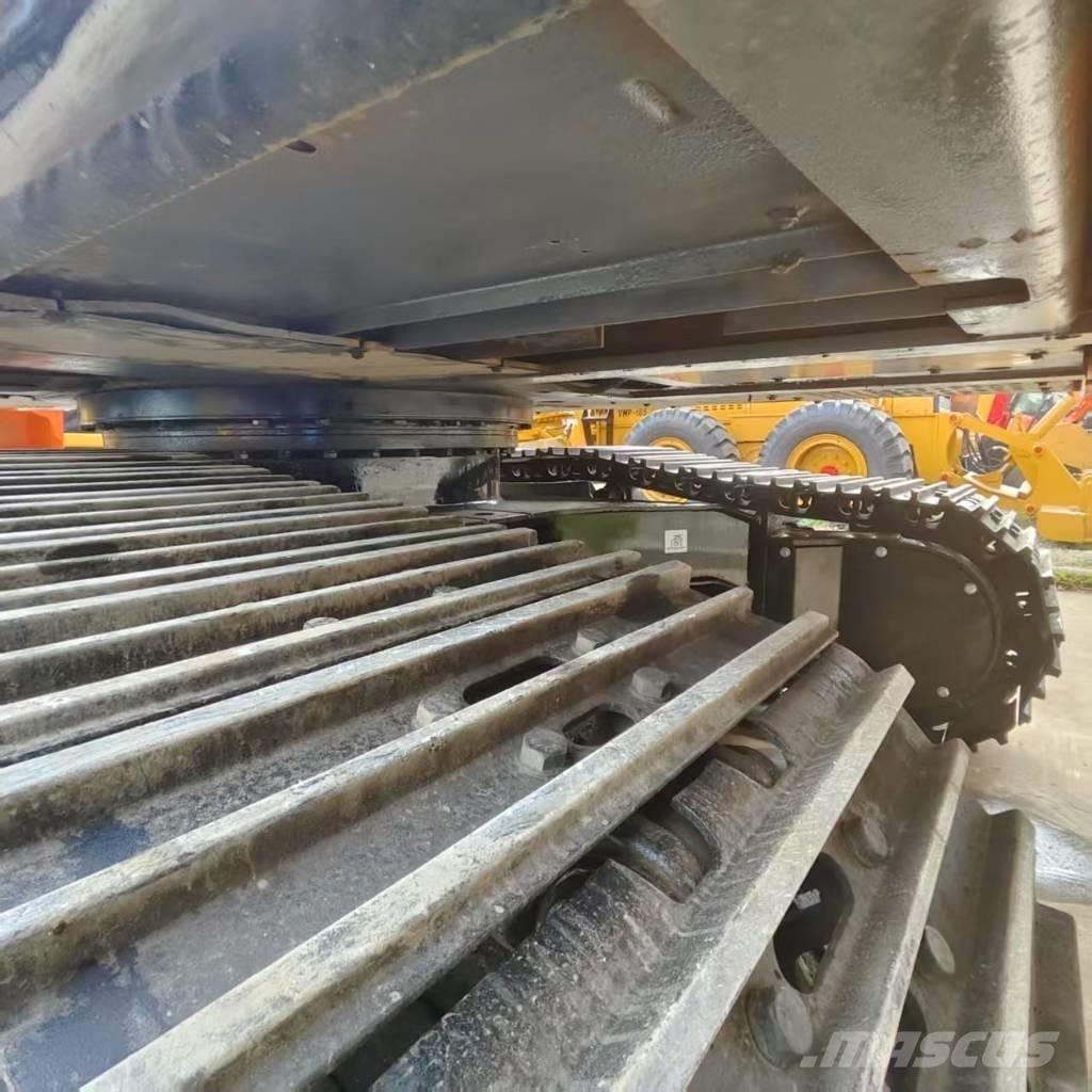 Hitachi ZX 130 حفارات زحافة